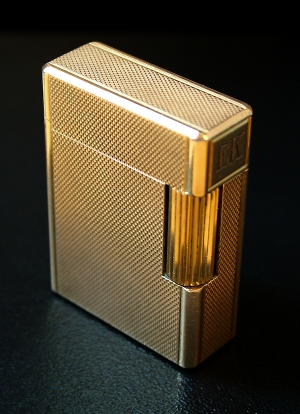 Dupont Lighter By Manducus (Own work) [CC-BY-SA-3.0 (http://creativecommons.org/licenses/by-sa/3.0)], via Wikimedia Commons